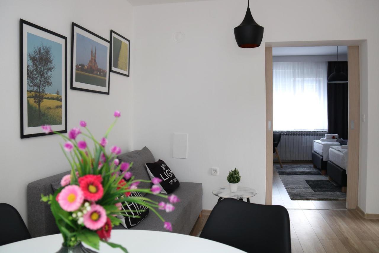 Apartman Relax Ðakovo Buitenkant foto