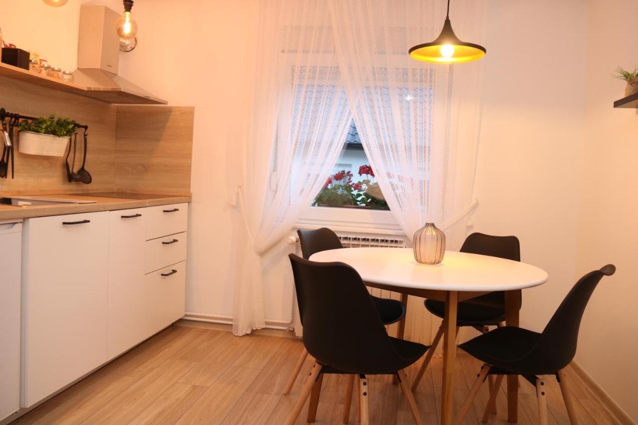 Apartman Relax Ðakovo Buitenkant foto