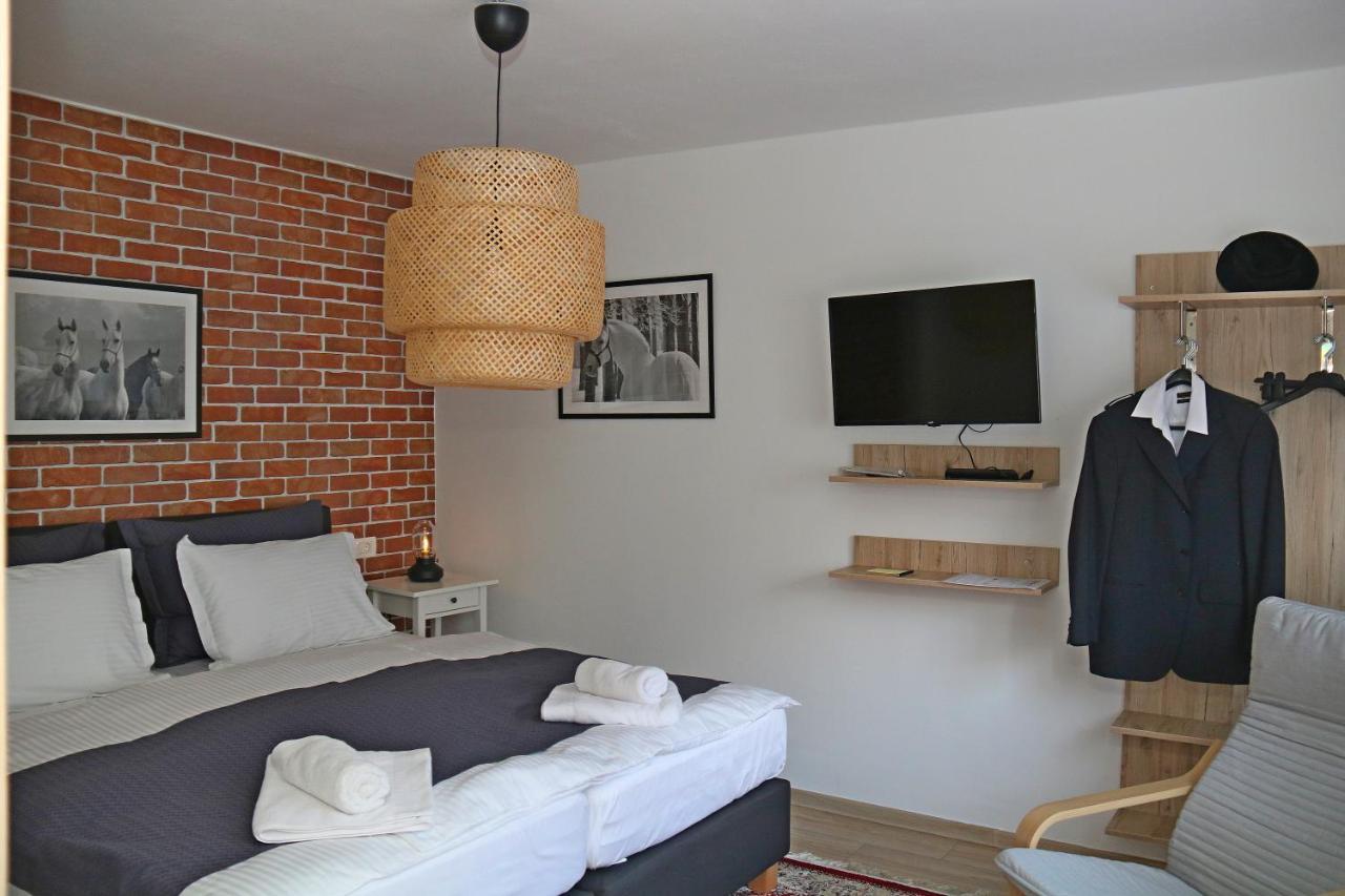 Apartman Relax Ðakovo Buitenkant foto